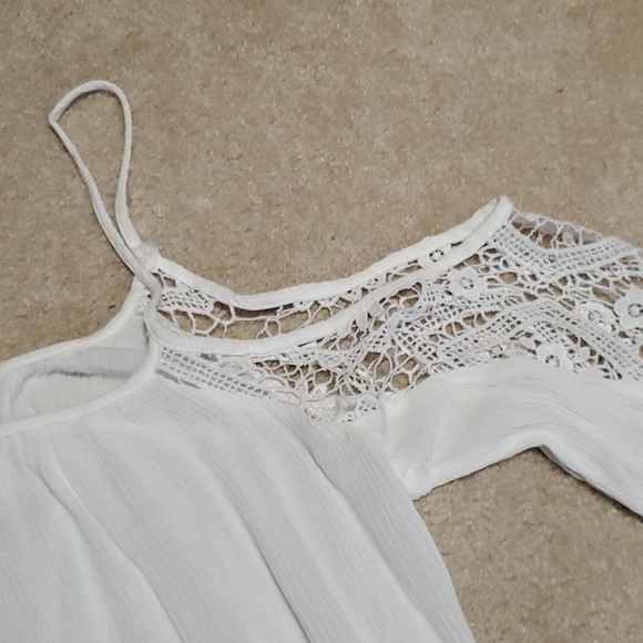 Charlotte russe Flowy top - Picture 3 of 4